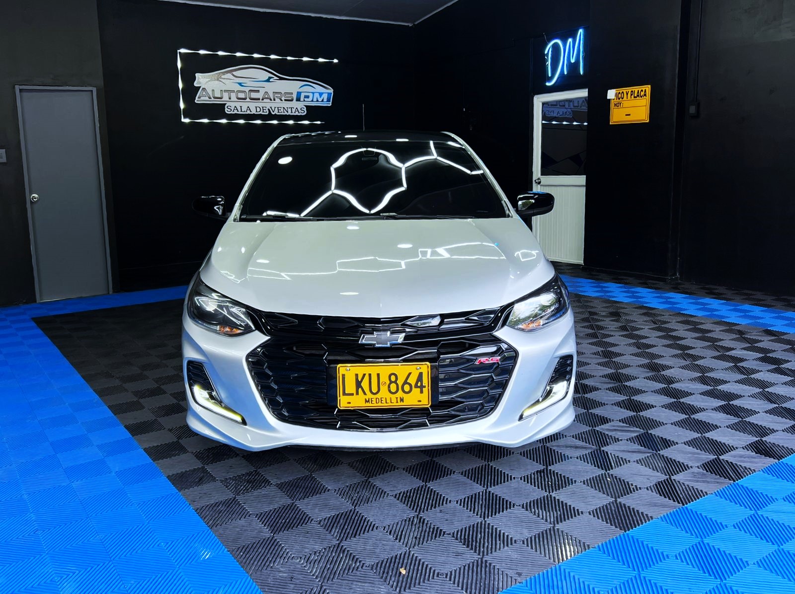 CHEVROLET ONIX [2] RS MT