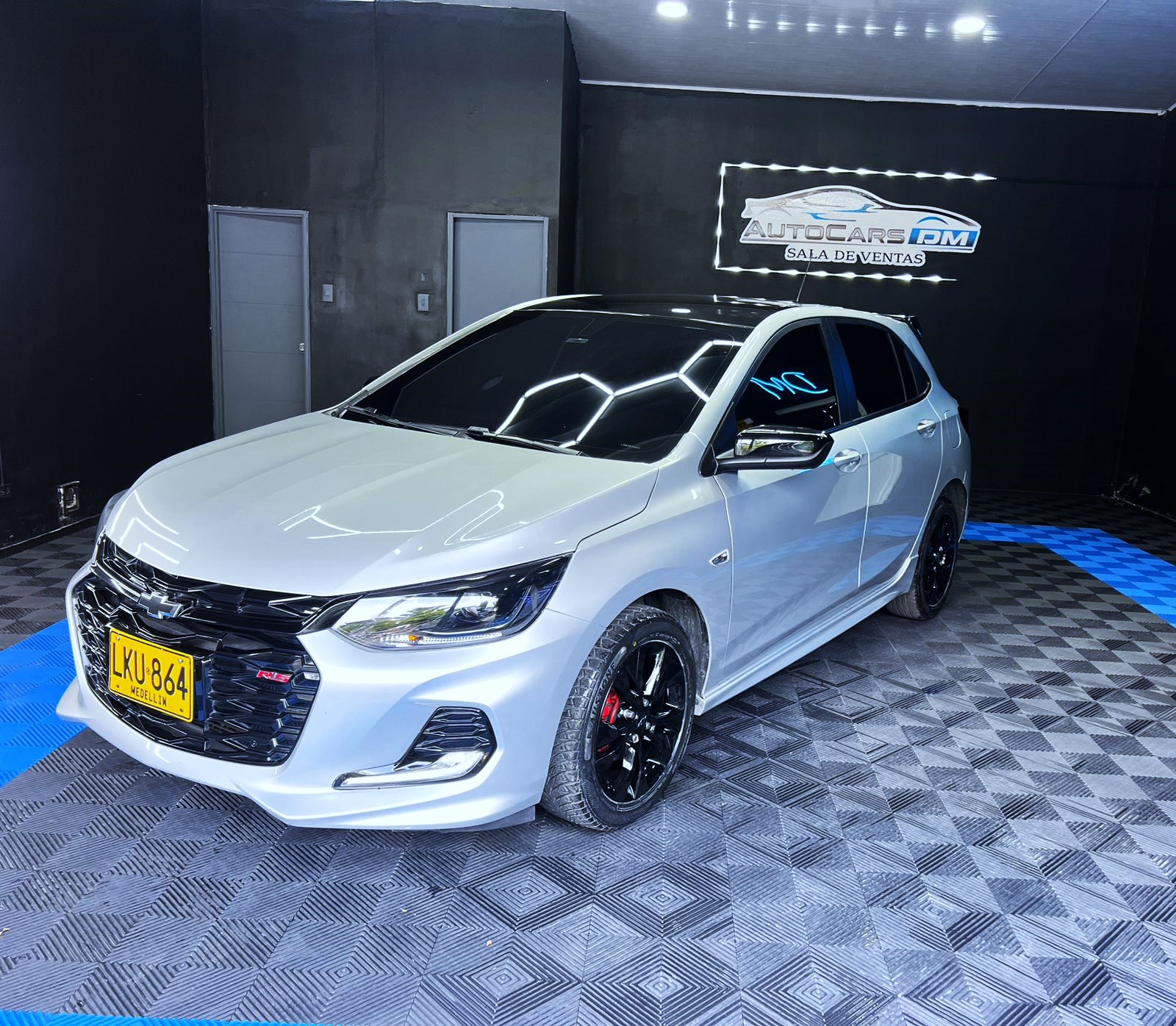 CHEVROLET ONIX [2] RS MT