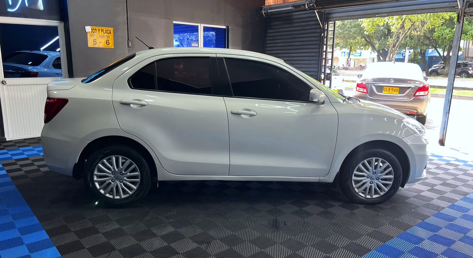 SUZUKI SWIFT DZIRE