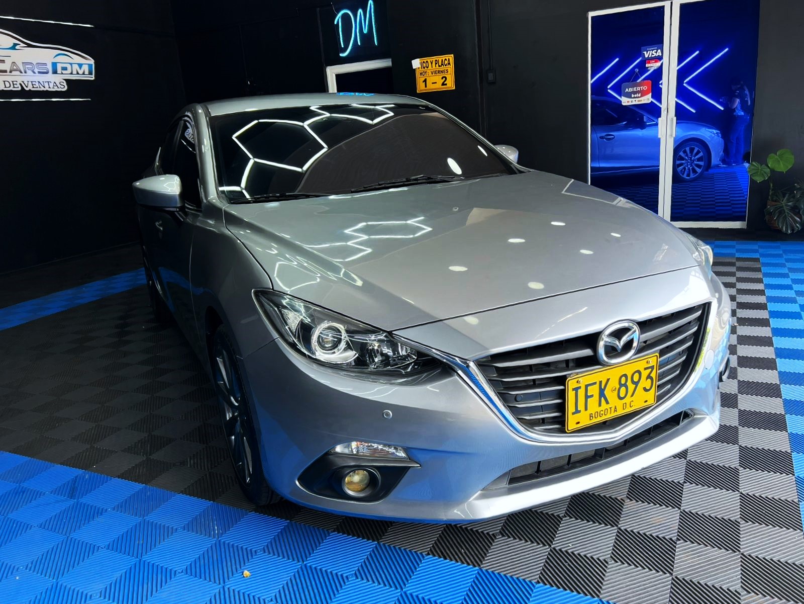 MAZDA  3