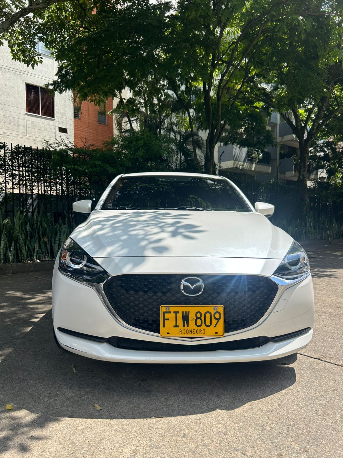MAZDA 2 SEDAN