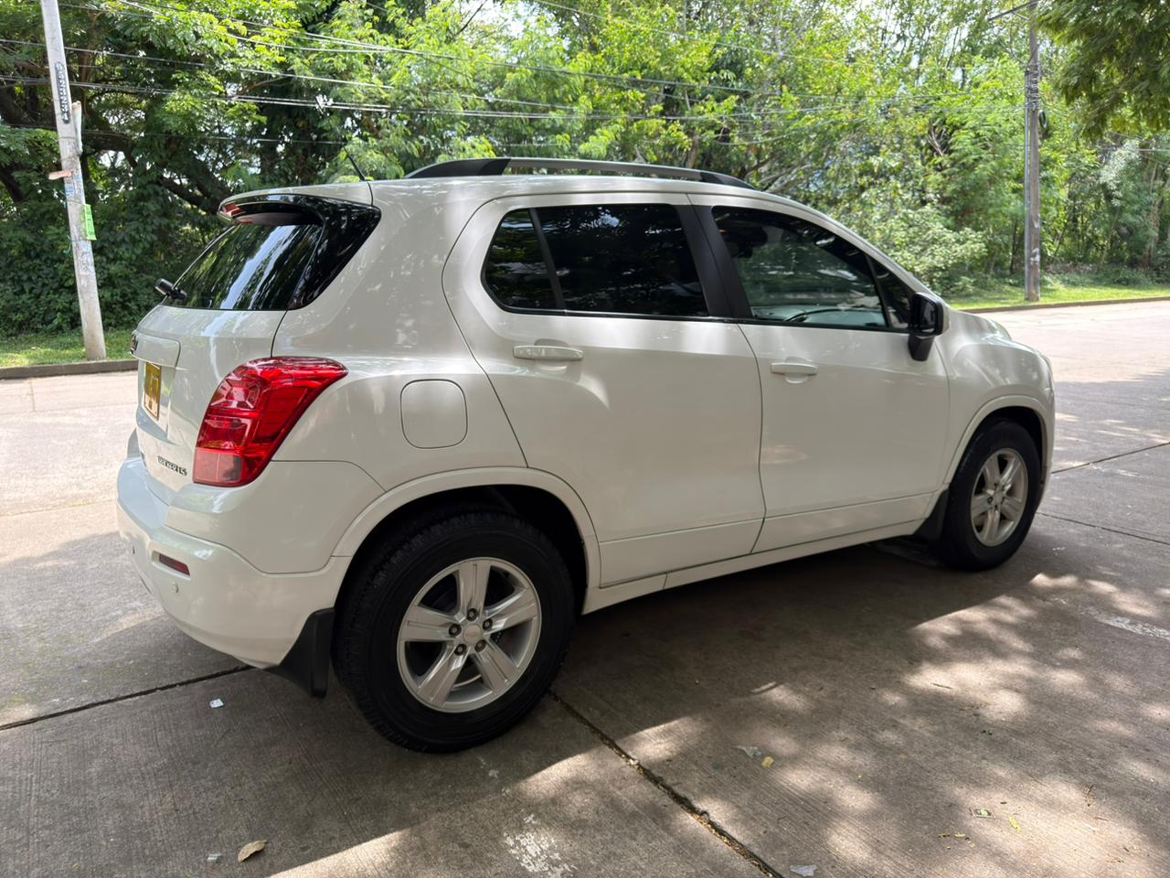 CHEVROLET TRACKER