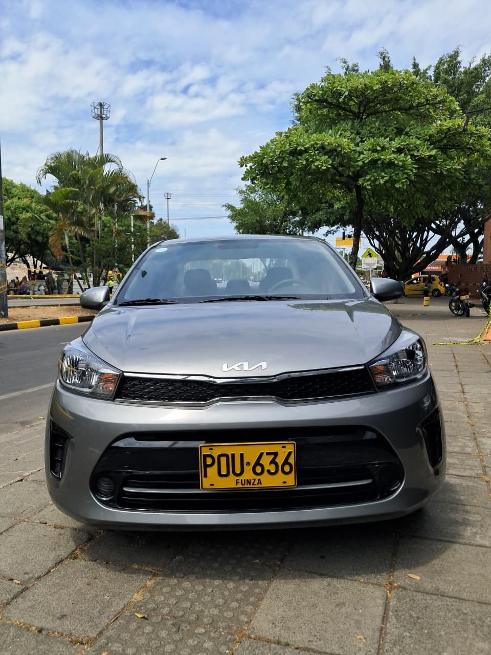 KIA KIA SOLUTO EMOTION MT