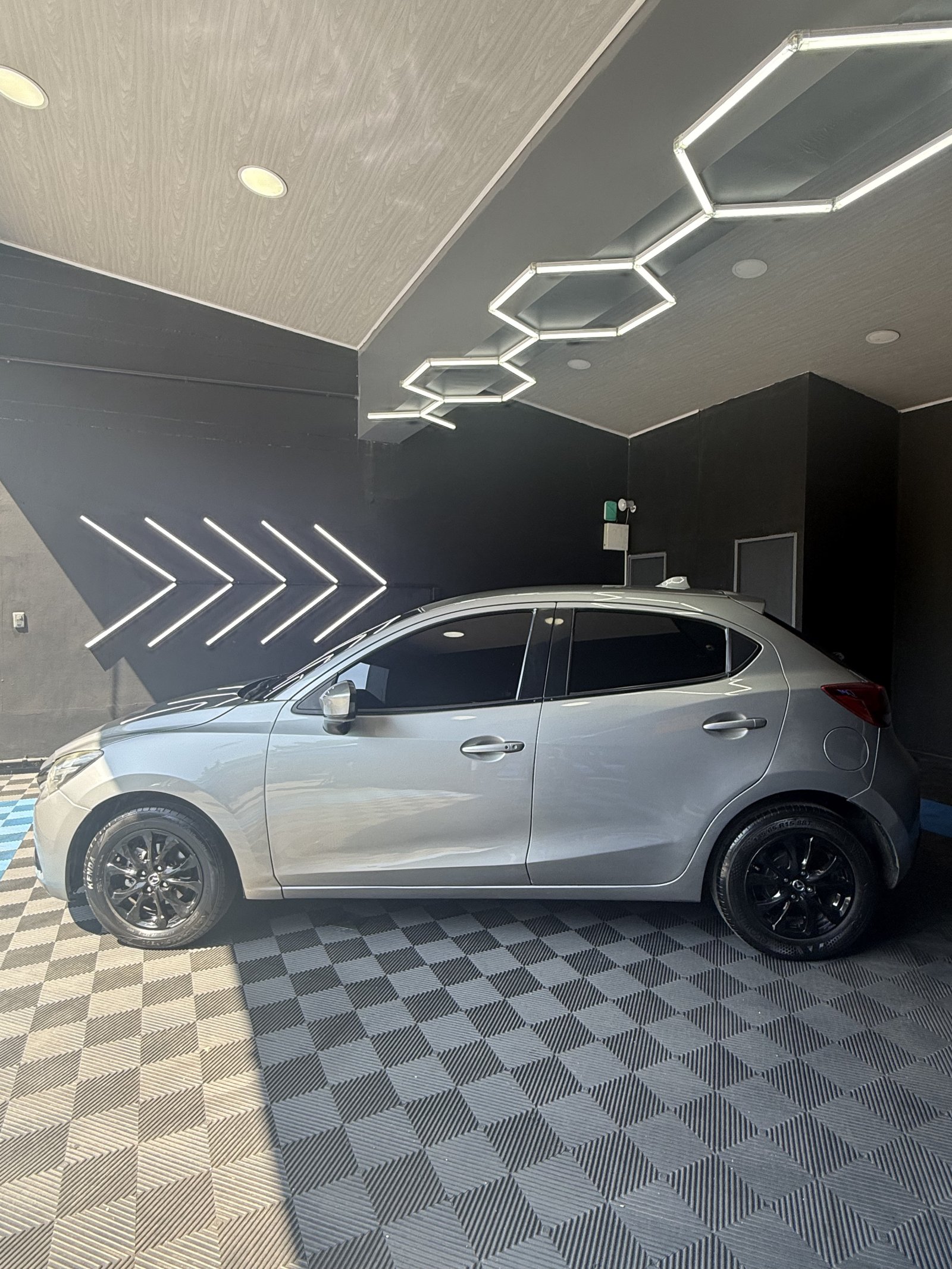 miniatura