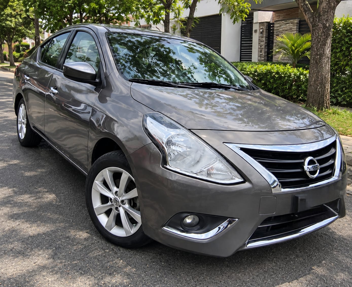 NISSAN  VERSA