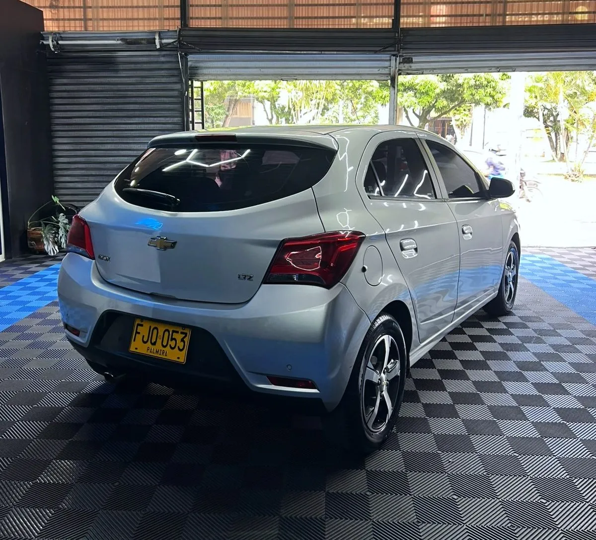 CHEVROLET ONIX LTZ