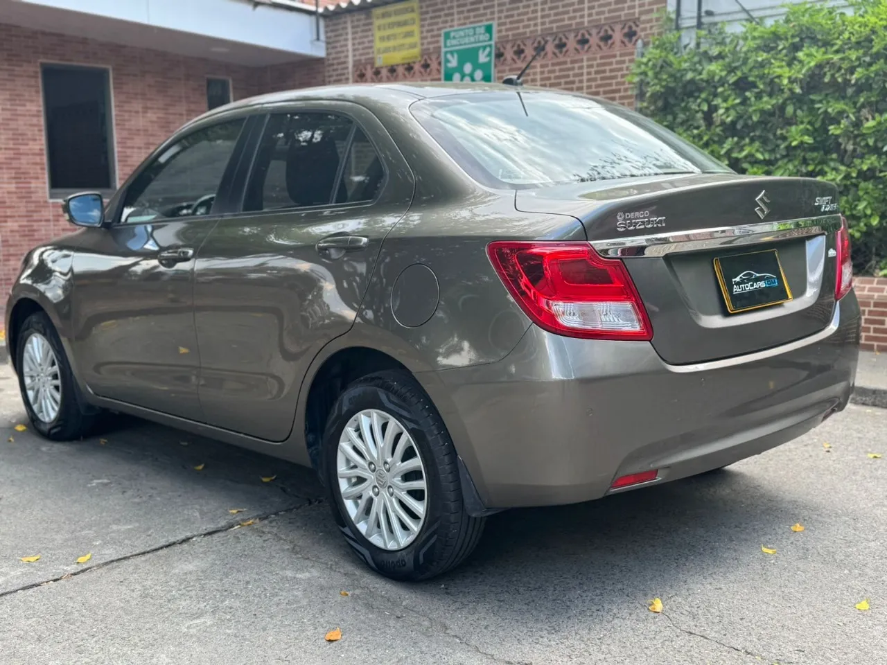 SUZUKI SWIITF DZIRE