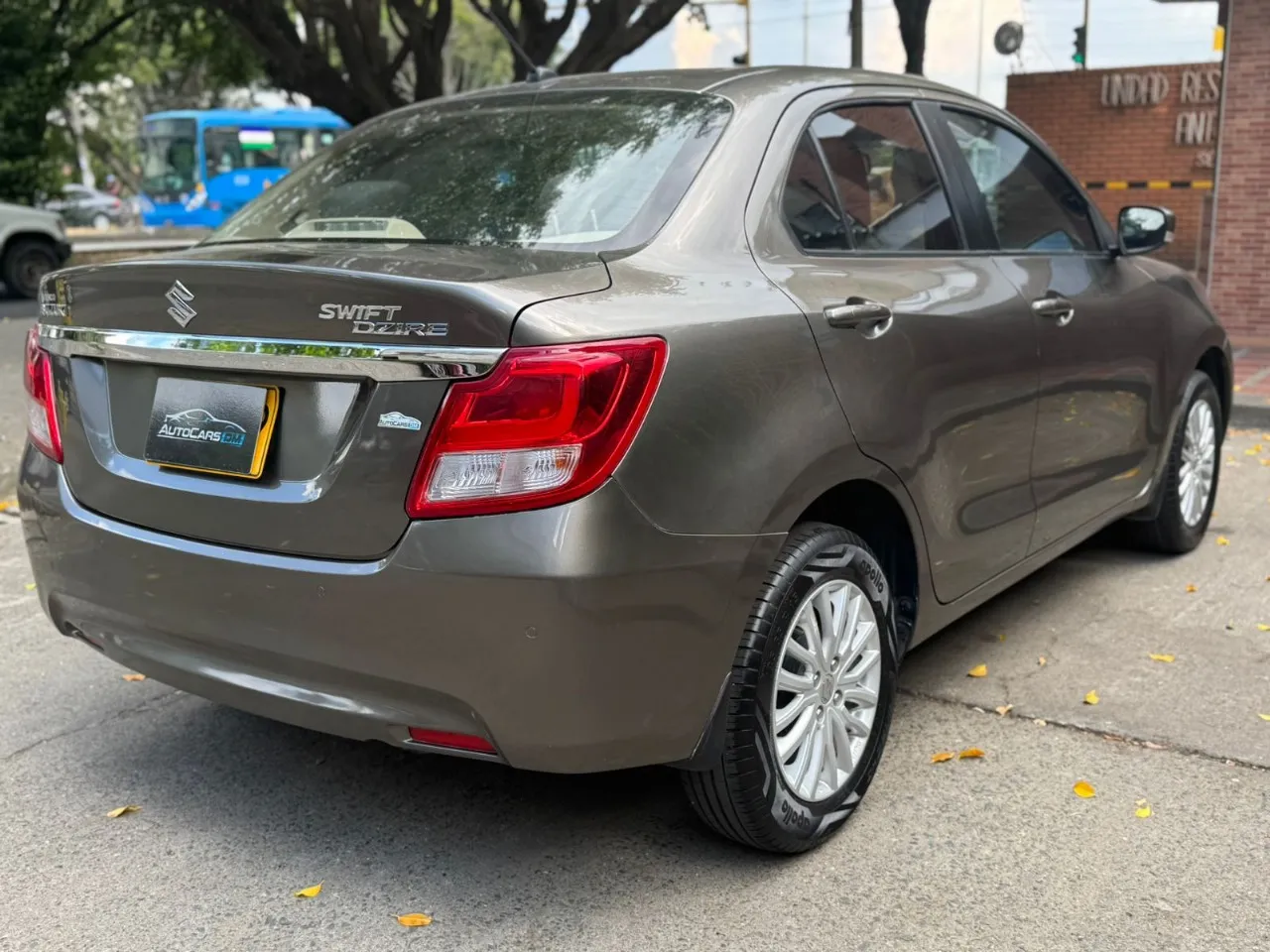SUZUKI SWIITF DZIRE