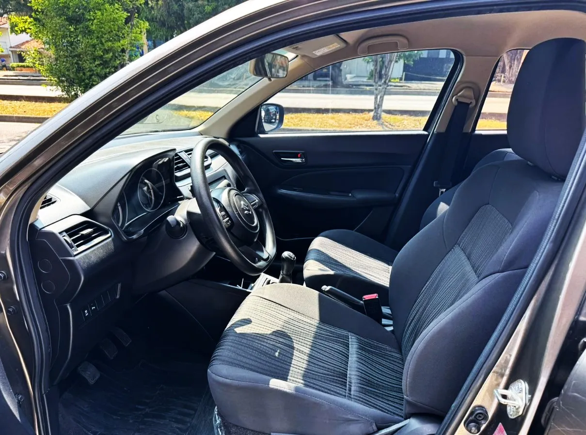 SUZUKI SWIITF DZIRE