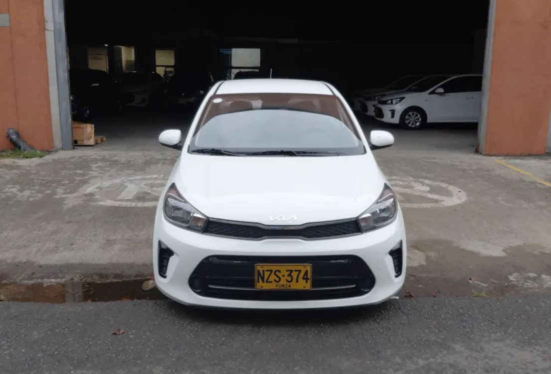 KIA SOLUTO EMOTION 