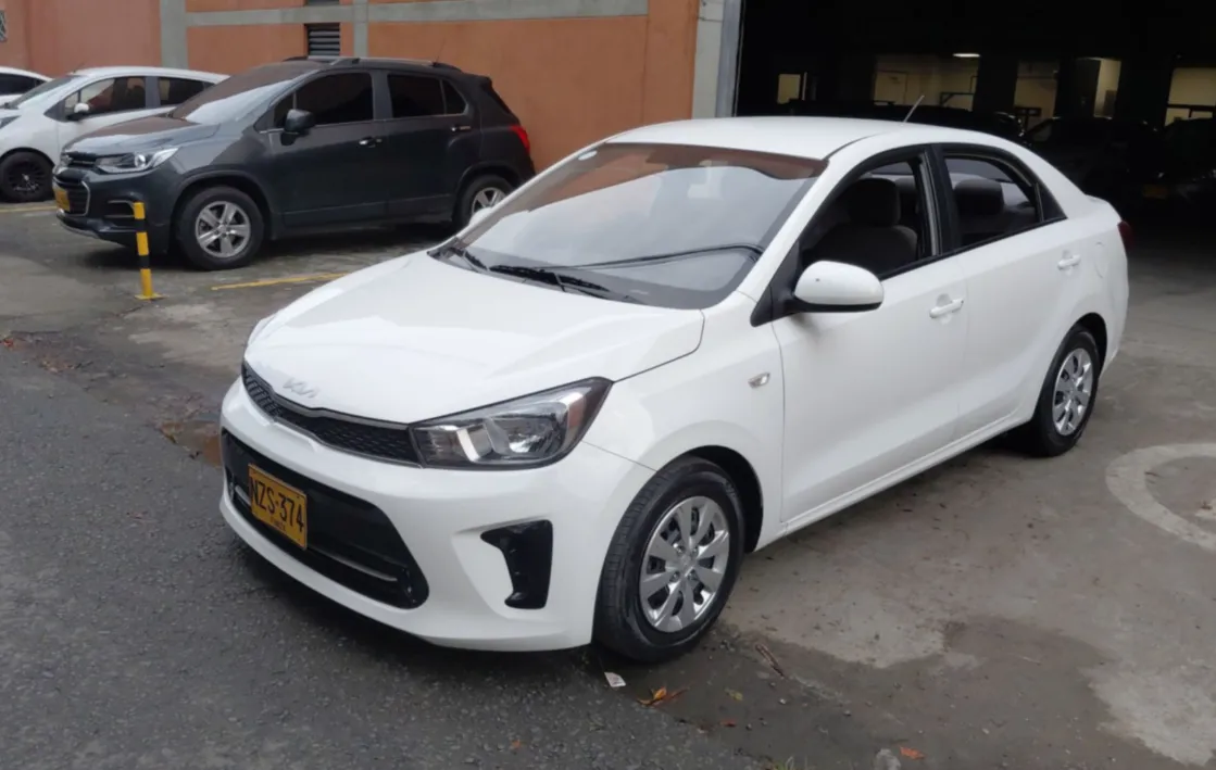 KIA SOLUTO EMOTION 