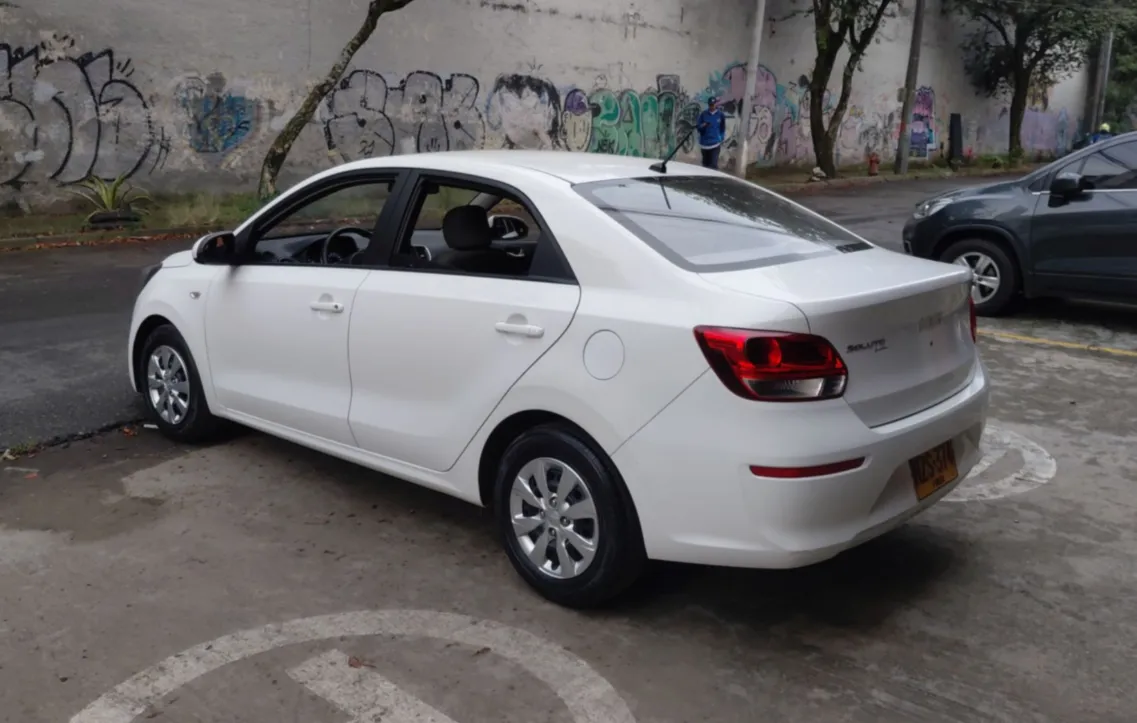 KIA SOLUTO EMOTION 