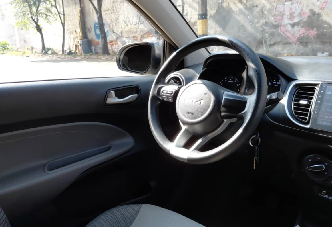 KIA SOLUTO EMOTION 