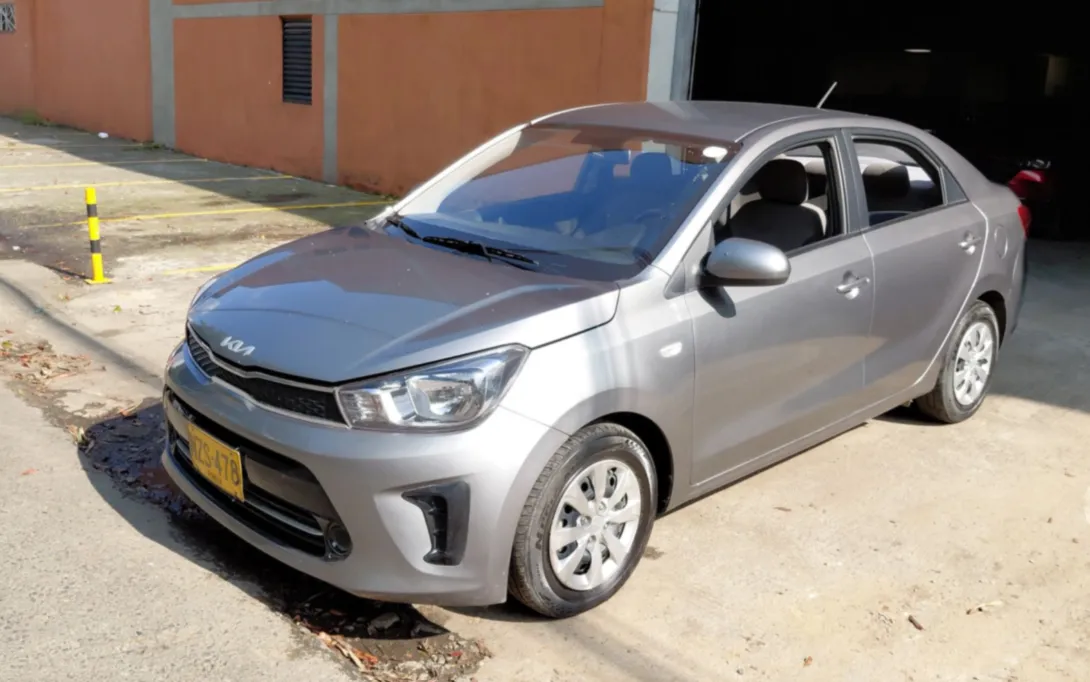KIA SOLUTO EMOTION 
