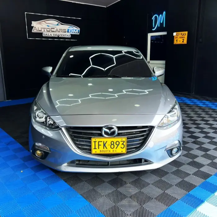 MAZDA 3